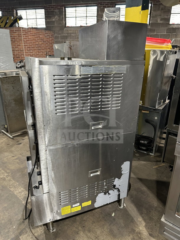 Cleveland Range 24CGA6.2S stainless steel gas convection steamer, dual compartments, built-in pan racks, SureCook controls.
