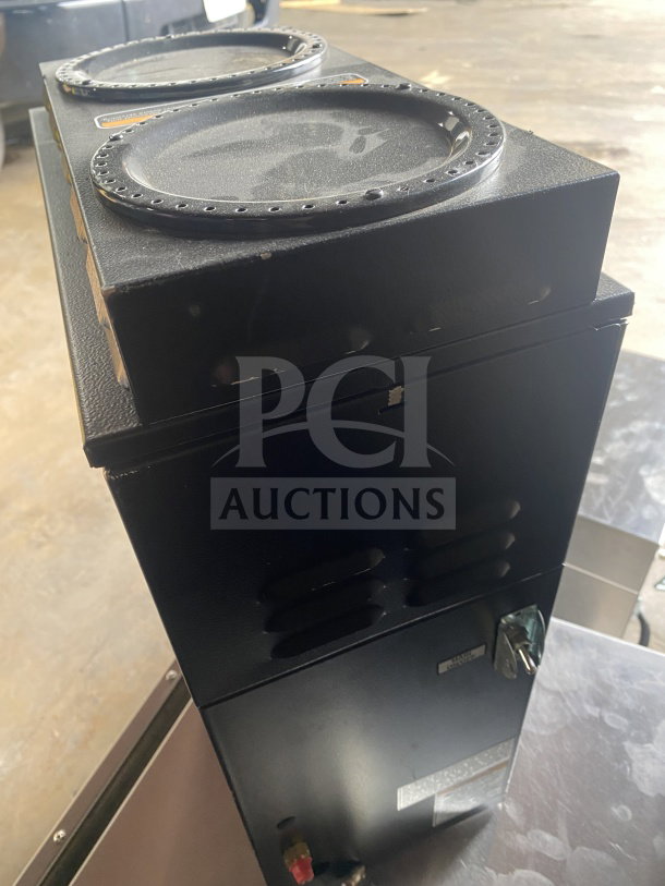 Bunn AXIOMP-35-3 commercial coffee brewing machine, stainless steel, with 3 warming stations. Model: AXIOMP353, 120V, 1 Phase.