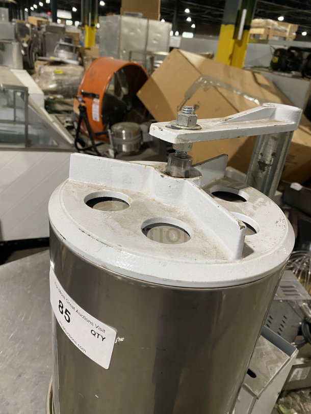 Skymsen BAK-16 stainless steel ice cream mixer, electric-powered, model SN: 000909, 110/220V, in used condition.