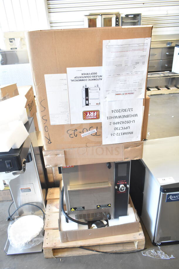 Brand new 2024 Perfect Fry PFC730 semi-automatic ventless fryer, 240V, 3 phase. Scratch and dent condition, in packaging.