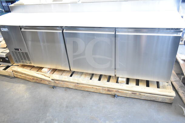 Avantco 178SSPPT3 Commercial Pizza Prep Table, new condition with minor scratches, 115V, 1 Phase, stainless steel exterior.