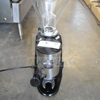 Brand new Estella 236ECEG26 espresso grinder with minor scratches. 120V, 1-phase. Features clear bean hopper and stainless steel accents.