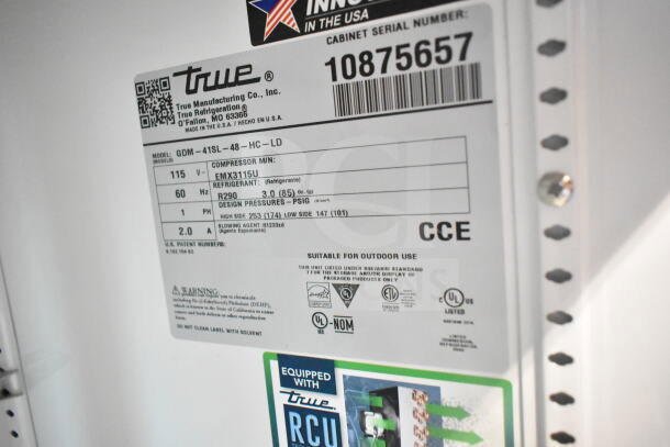 2024 True GDM-41SL-48-HC-LD cooler label, showing model, voltage, and refrigerant details; suitable for outdoor use.