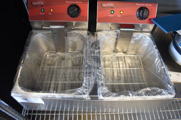 Brand new 2025 Avantco 177F102 dual tank electric fryer, 20 lb. capacity, with two baskets and lids, 120V, 1 phase, scratch and dent.