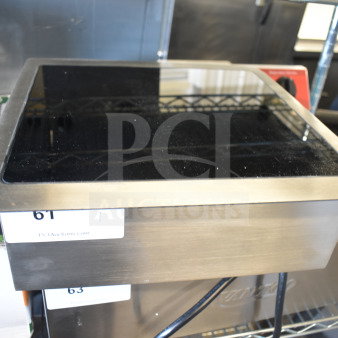 Brand new Vollrath FC-IDI-S3500 single hob induction range with temperature control probe, 208/240V, 1 phase, scratch and dent.