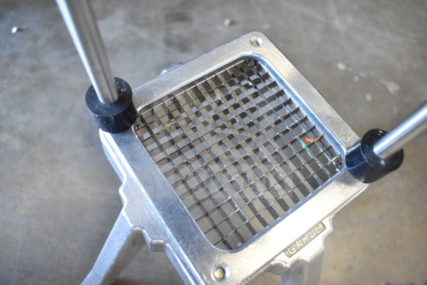 BRAND NEW Garde 181DC14 1/4" Heavy-Duty Vegetable Dicer, scratch and dent condition, stainless steel blades.