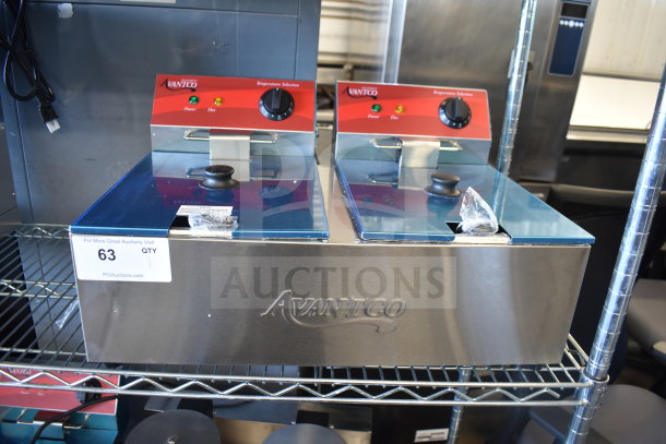 Brand new Avantco 177F102 20 lb. dual tank electric fryer, scratch and dent condition. Includes 2 fry baskets, 2 lids.