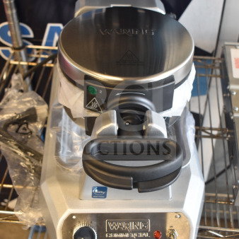 BRAND NEW 2023 Waring WWD200 Non-Stick Double Waffle Maker, 120 Volts, slight dents, stainless steel finish.