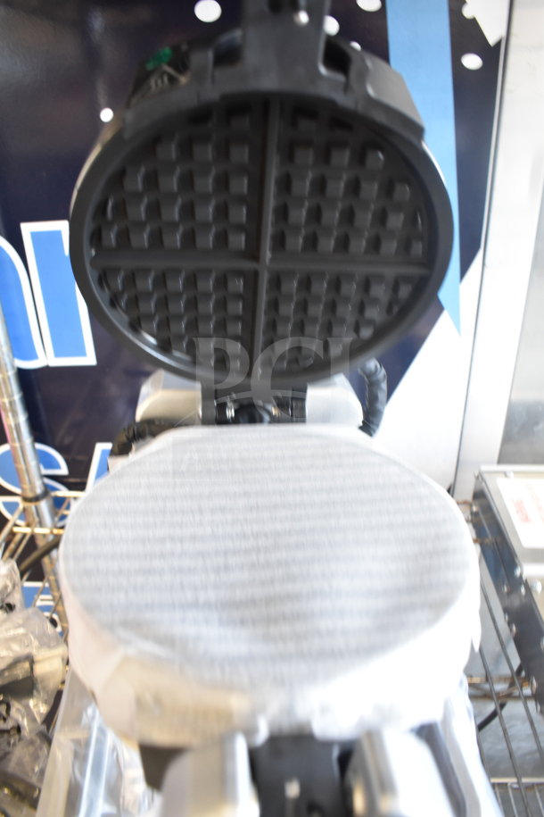 BRAND NEW 2023 Waring WWD200 Double Waffle Maker, non-stick, visible waffle grid, 120V, slight scratches, wrapped base.