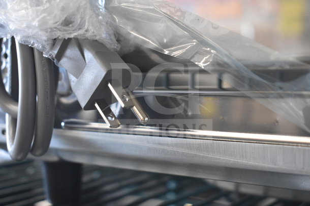 Stainless steel Solwave 180MW1000D commercial microwave, 120V, with dial control. New with minor scratches and dents.