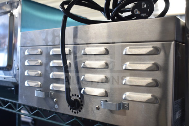 Avantco 177CER200 dual solid burner electric range, new with scratches. Features 208/240V, 1 phase. Stainless steel.