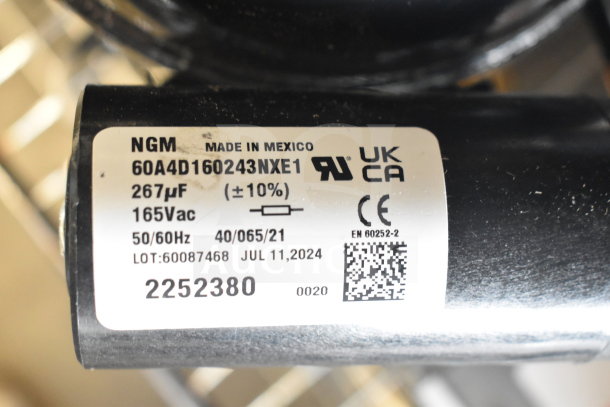 Brand new Avantco Ice 194C31451 compressor, compatible with EUC-F-160-A and EUC-H-160-A. Minor scratches and dents. Label shows model 60A4D160243NXE1.