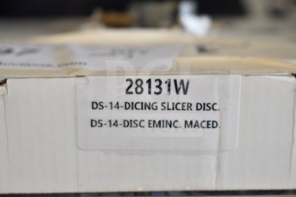 Robot Coupe 28131 9/16" slicing disc, new condition. Labels include model number and disc specifics.