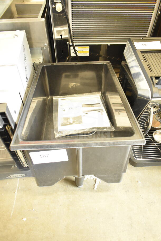 Brand new Vollrath food warmer with scratch and dent condition, includes original packaging and instructions, item tag 107 visible.