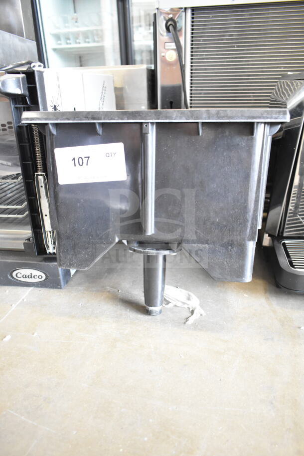 Brand new Vollrath food warmer in scratch and dent condition, model label reads "Cadco," item tag "107 QTY."