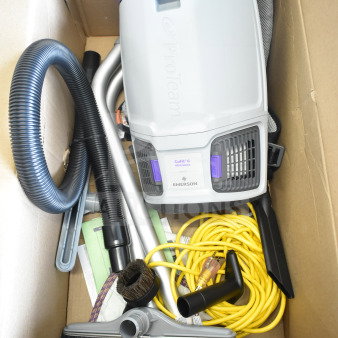 BRAND NEW SCRATCH AND DENT! ProTeam 1076630 GoFit® 6 107849 6 Qt. Backpack Vacuum with 100727 Restaurant Tool Kit. Tested and Working!