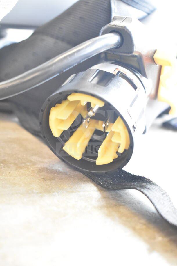 BRAND NEW SCRATCH AND DENT ProTeam 1076630 GoFit® 6 Qt. Backpack Vacuum, visible plug, includes Restaurant Tool Kit.