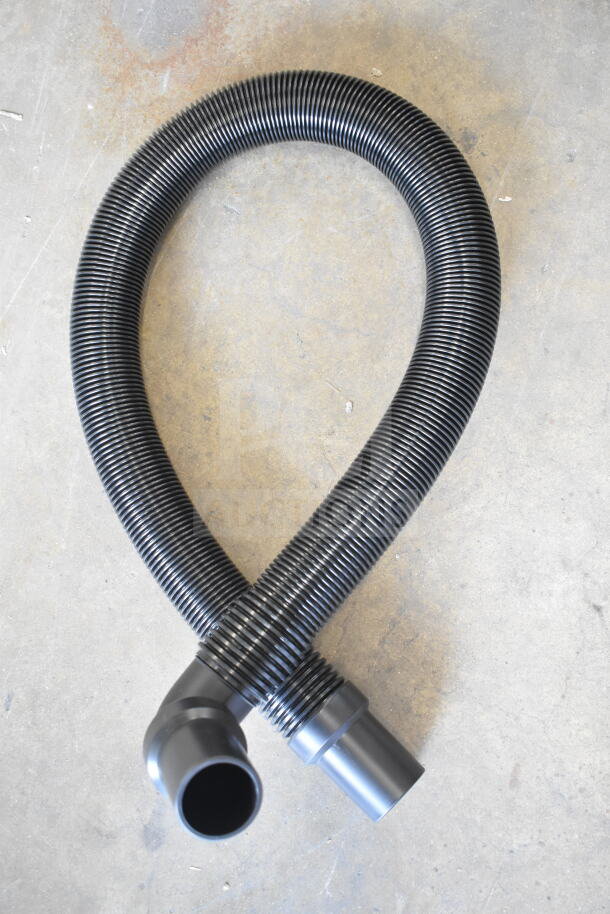 Black corrugated hose for ProTeam GoFit® 6 Qt. Cordless Backpack Vacuum, part of the Xover Multi-Surface Wand Kit.