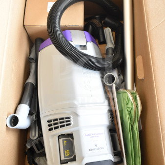 BRAND NEW SCRATCH AND DENT! ProTeam GoFit® 6 107784 4.0 Ah 6 Qt. Cordless Backpack Vacuum with 107532 ProBlade Hard Surface and Carpet Kit