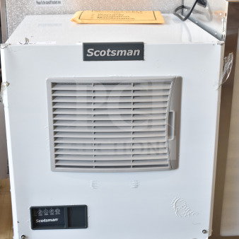 BRAND NEW SCRATCH AND DENT Scotsman MC0322MAX-1A ice machine, air-cooled, 362 lb capacity, 115V, minor cosmetic damage.