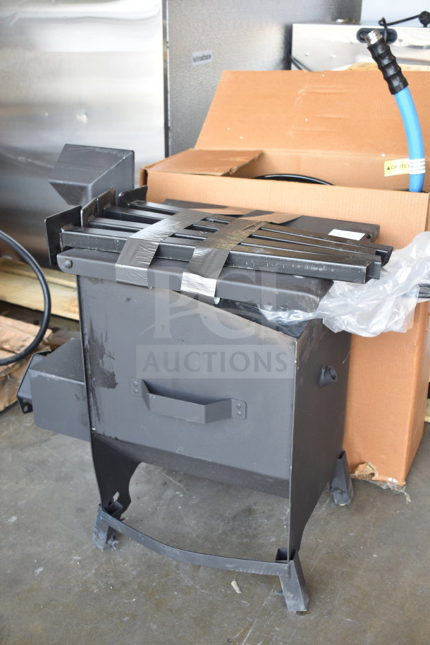 Brand new Backyard Pro 554BP4GEFS 4-gallon steel propane deep fryer, 90,000 BTU. Scratch and dent condition.