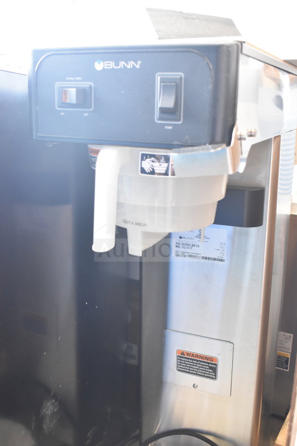 Bunn TB3Q 3 Gallon Iced Tea Brewer, Quickbrew feature. Scratch and dent condition. 120 Volts, 1 Phase. Visible labels.