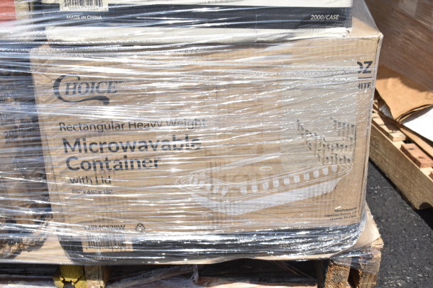 Shrink-wrapped pallet of "Choice" rectangular microwavable containers with lids, heavy weight, minor scratches, 32 items.