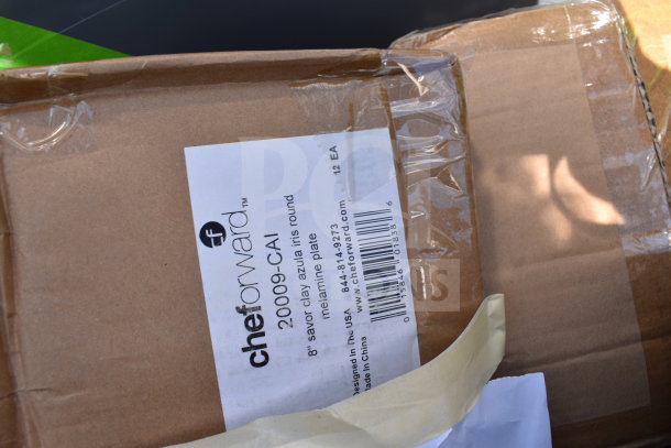 Cardboard box with "cheforward" label, model 20009-CAI, 8" melamine plates, 12 pieces, made in China.