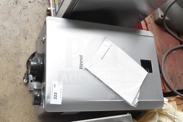 BRAND NEW Rinnai RX199iN tankless water heater, 199,000 BTU, 11.0 GPM, natural gas/propane, wall-mounted, minor scratches.