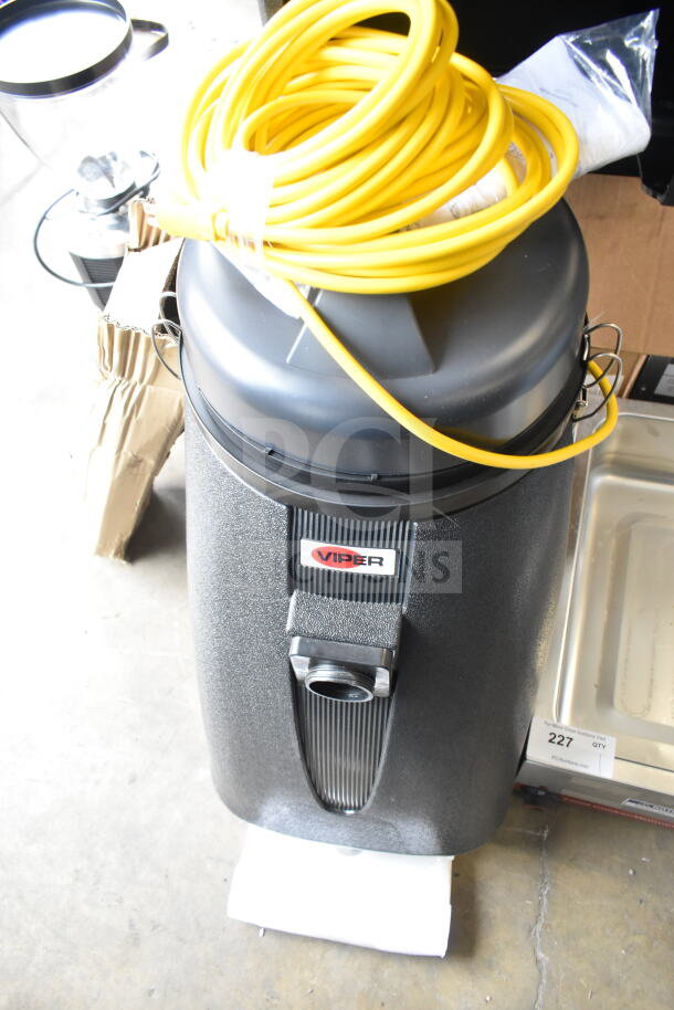 Brand new Viper SN18WD Shovelnose 18-gallon wet/dry vacuum with squeegee, tool kit, yellow power cord. 120V, 1 phase.