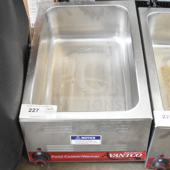 Avantco 177W50CKR electric countertop food warmer, 2025 model, stainless steel, full-size 12"x20", scratch and dent condition.