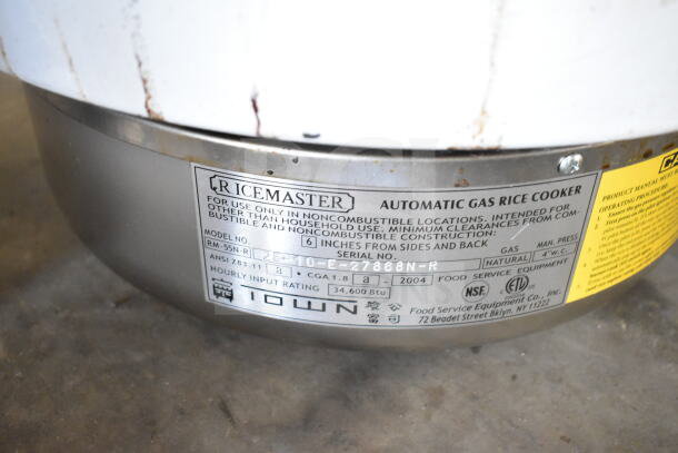 RiceMaster RM-55N-R gas cooker label showing model, serial number 27868N-R, 34,600 BTU, and usage instructions.