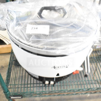 Brand new Avantco 177GRCB110LP gas rice cooker, 110 cup capacity, scratch and dent, 25,000 BTU, liquid propane, labeled.