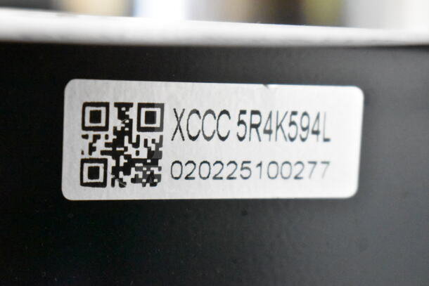 "Monix Evaporator Coil, model 17818817, scratch and dent, brand new. Label with codes XCCC 5R4K594L, 020225100277."
