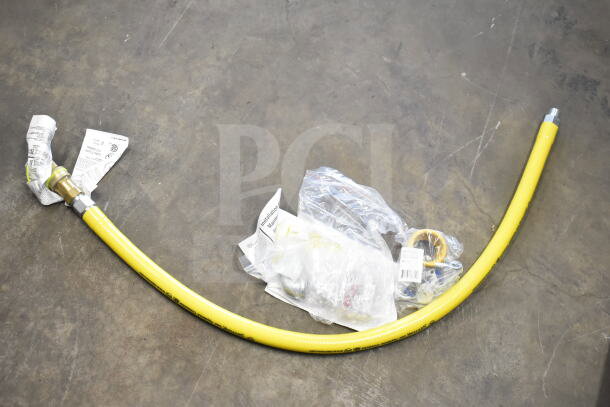 Brand new T&S HG-4D-48K 48" yellow coated steel gas connector hose with FreeSpin fitting and installation kit, 3/4" NPT.