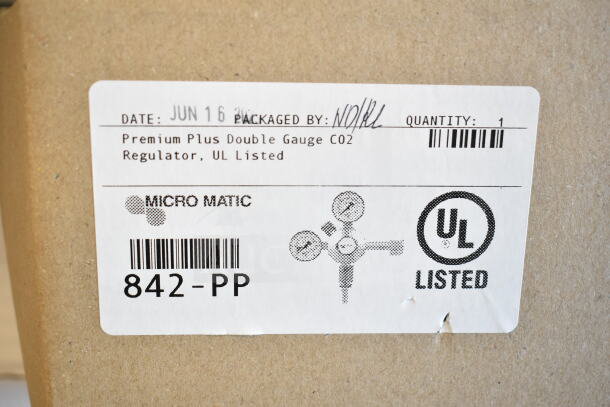 Brand new tank with Micro Matic 842-PP gauge, Premium Plus Double Gauge CO2 Regulator, UL Listed. Slight scratch and dent.