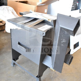 Brand new Backyard Pro 554BP4GEFS 4 gallon steel liquid propane stationary outdoor deep fryer, 90,000 BTU, scratch and dent.