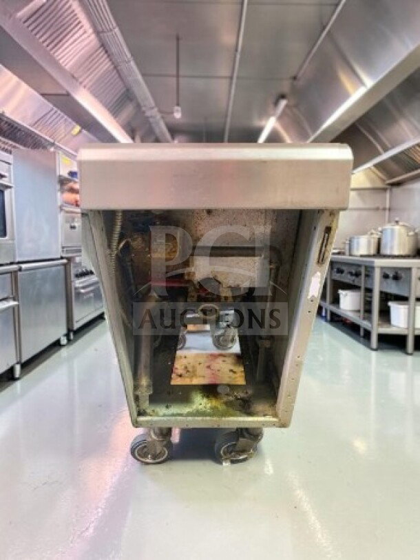Frymaster PMJ135ESD single pot natural gas fryer, 40 lb capacity, NSF certified, fully tested, excellent condition.