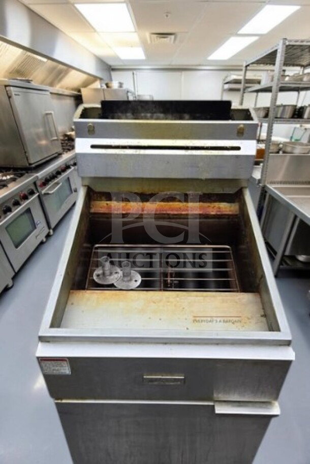 Migali C-F75E-NG floor fryer, 75 lb capacity, natural gas, ENERGY STAR® certified, excellent condition, fully tested.
