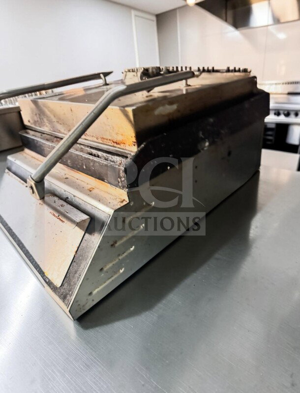 Star Pro-Max 14" Two-Sided Panini Grill, superb condition, fully tested, UL & NSF certified, commercial sandwich press.
