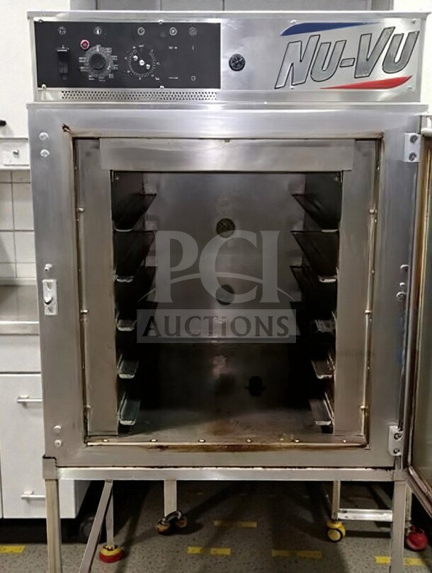 Nu-Vu RM-5T commercial electric oven, 208V/3 Phase, ETL listed, in exceptional condition, stainless steel, fully tested and working.