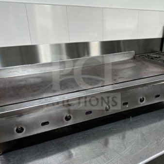 Exceptional condition Jade Range 60" thermostatic gas griddle, heavy-duty commercial flat top, natural gas, fully tested.