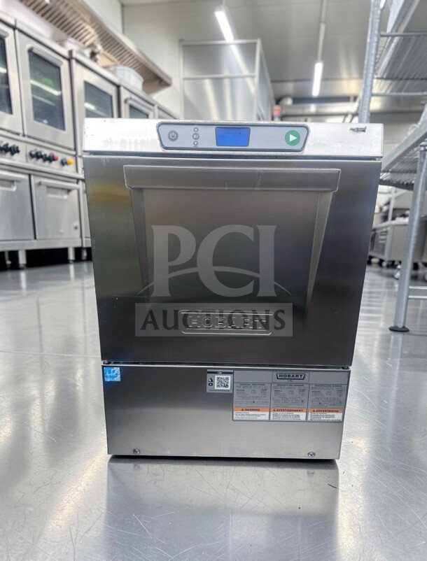 Outstanding Hobart LXEC-3 undercounter dishwasher, pristine condition, 34 racks/hour, low temp sanitizing, 120V, fully tested.