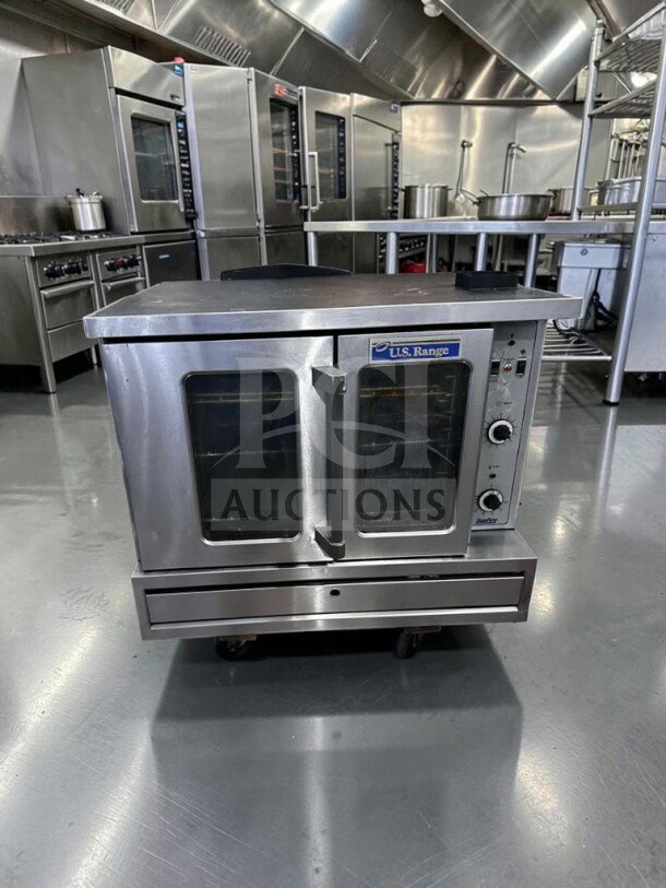 U.S. Range Sunfire SDG-1 commercial single deck gas convection oven, stainless steel, excellent condition, fully operational.