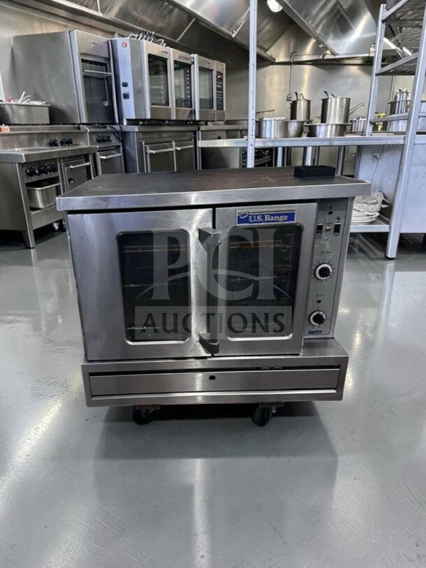 U.S. Range Sunfire SDG-1 gas convection oven, single deck, natural gas, excellent condition, fully operational, model USR-L-OVN-0951.
