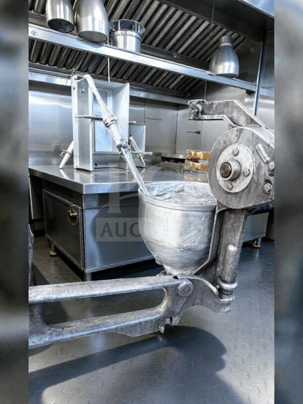 Lucks G1826 Commercial Natural Gas Donut Fryer, open kettle, stainless steel, donut screen, manual depositor, 60,000 BTU.