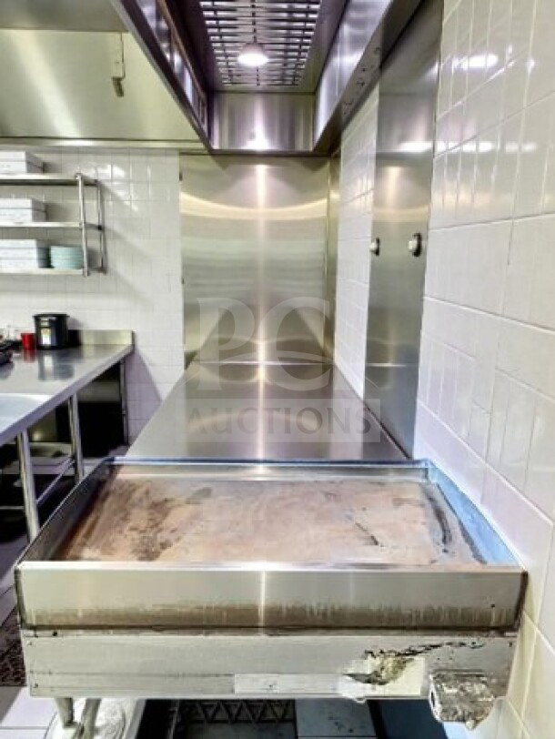 Star 536TGF Electric Griddle, 36" countertop, thermostatic controls, 1" steel plate, superb condition, cULus/UL EPH classified.