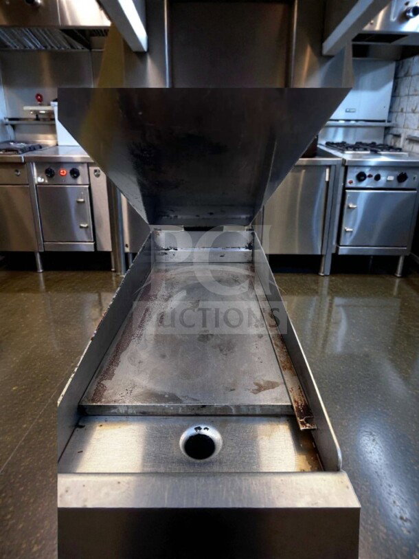 Stainless steel Vulcan EV12-12G208NDLS-S4 electric cooking unit, outstanding condition, 208V, 3.4 kW, fully tested.