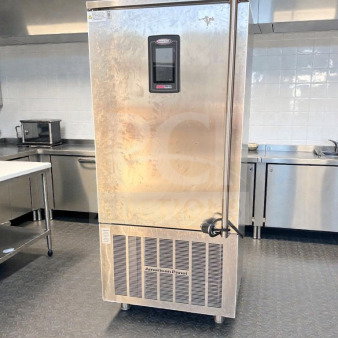 American Panel HurriChill Blast Chiller/Freezer, premium condition, touchscreen control, fully tested, model AP-L-BLAST-0359.