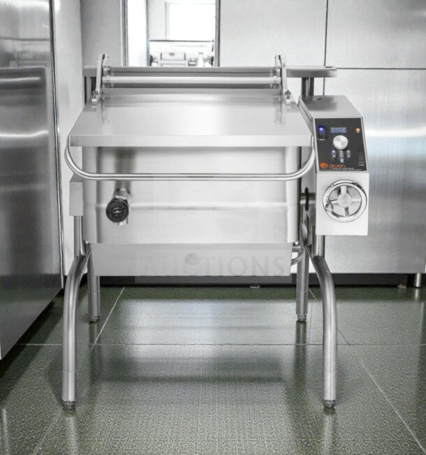 Groen BP-30G gas tilting braising pan, 30-gallon, stainless steel, attached control panel, fully tested, model GRO-L-BRAISE-0549.